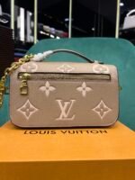 LV Pochette Metis East West